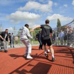 Leerlingen voetballen in DutchPanna® pannakooi tijdens pauze
