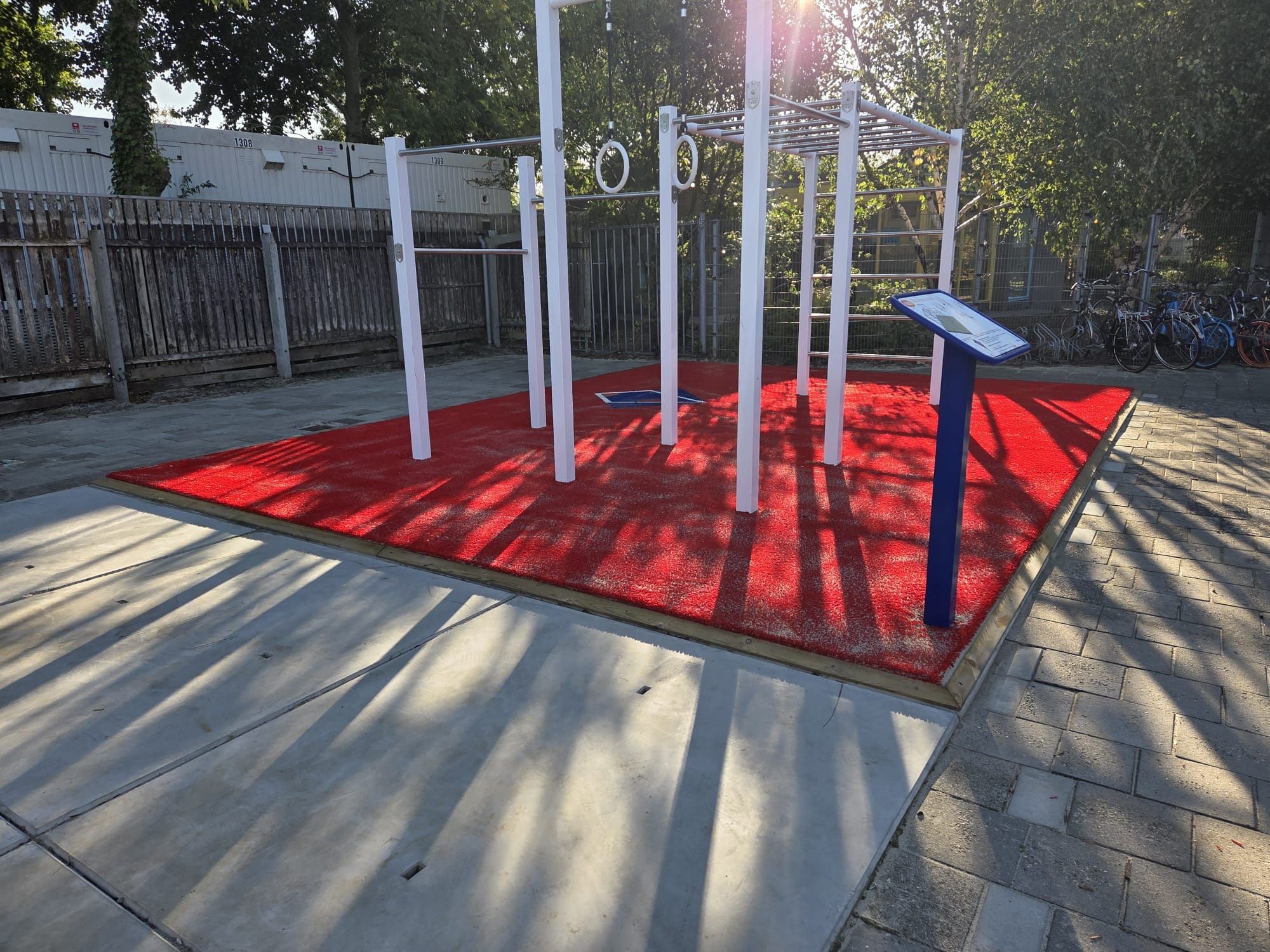 Calisthenics park met instructiebord ISK Middelburg