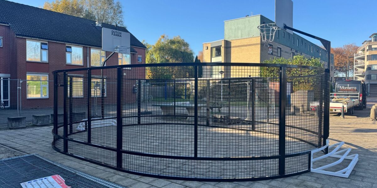 DutchPanna® PK 8000 PRO® pannakooi met basketbalbord bij ’s Heeren Loo Dordrecht