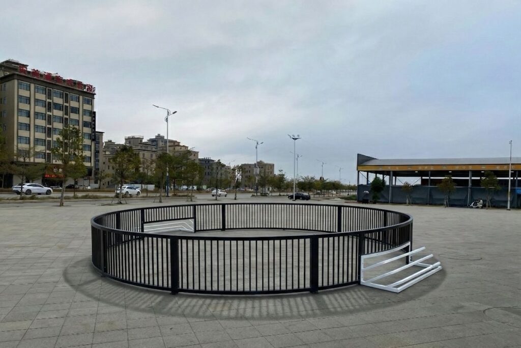 DutchPanna EVOLUTION ronde panna kooi in openbare ruimte