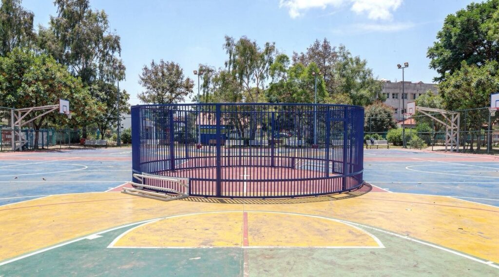 DutchPanna EVOLUTION ronde panna kooi in openbare ruimte