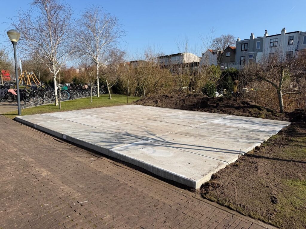 Fundering voor DutchPanna® Urban Gym calisthenics park bij Spaarnecollege Haarlem