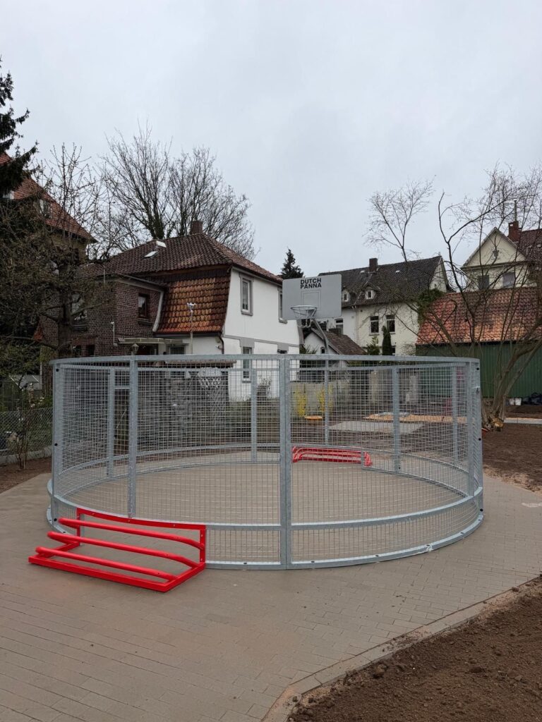 DutchPanna PK 5000 PRO® pannakooi met basketbalring in Hameln