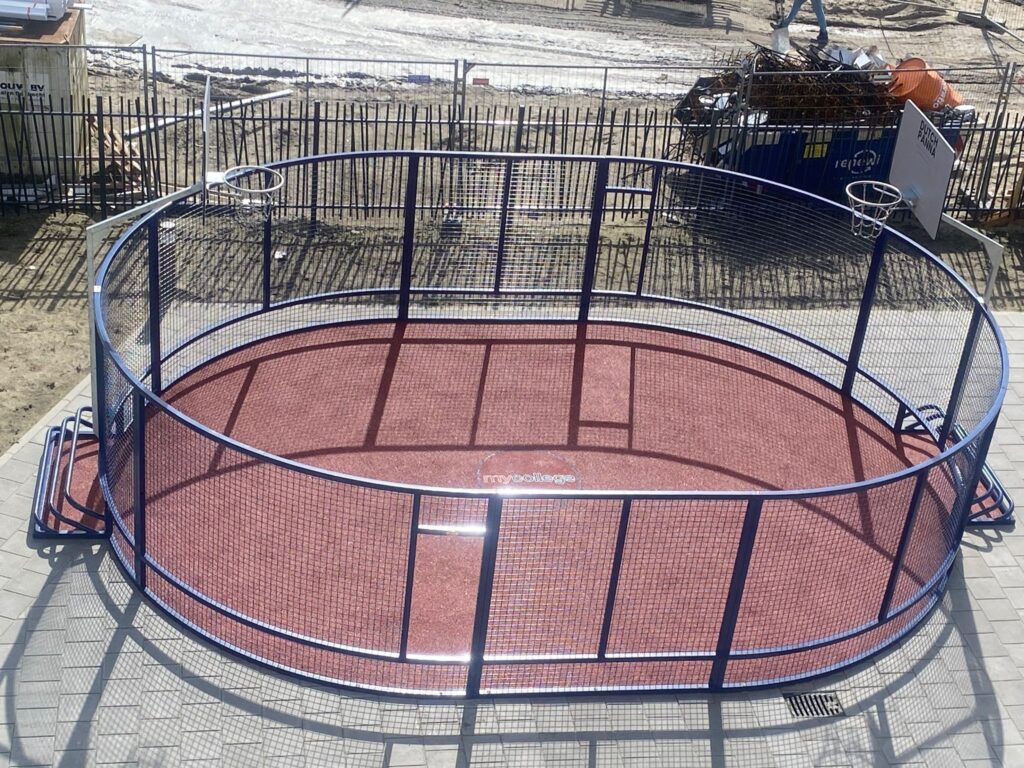 DutchPanna® PK8000 PRO pannakooi op schoolplein mycollege Spijkenisse